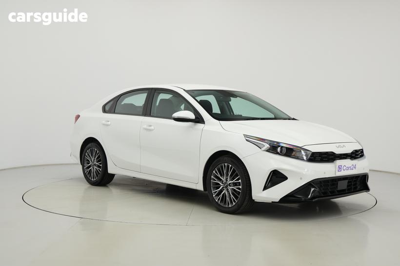 White 2024 Kia Cerato Sedan Sport