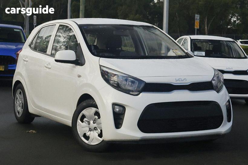 White 2023 Kia Picanto Hatchback S (Pe)