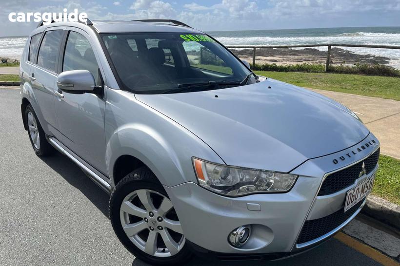 Silver 2012 Mitsubishi Outlander Wagon Xls