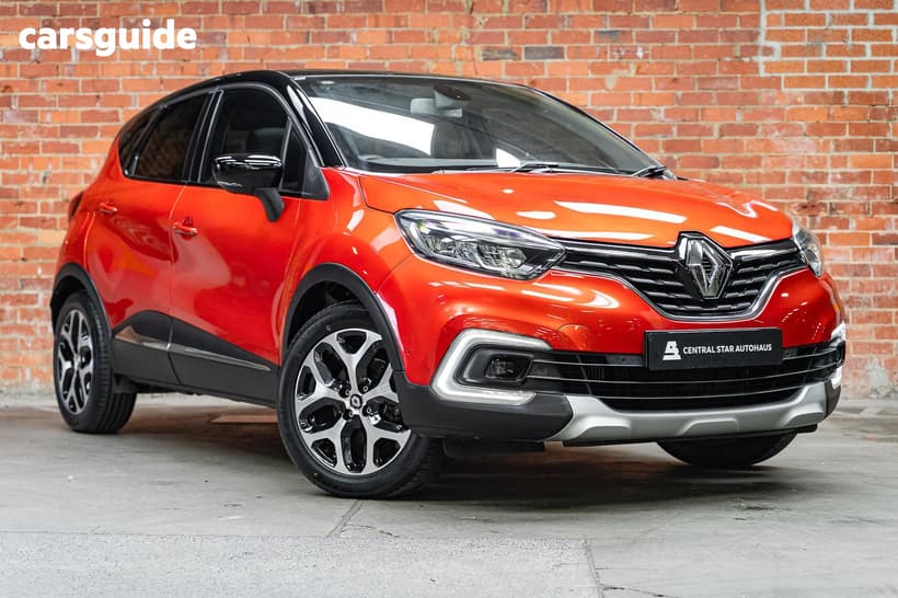 Orange 2018 Renault Captur Wagon Intens