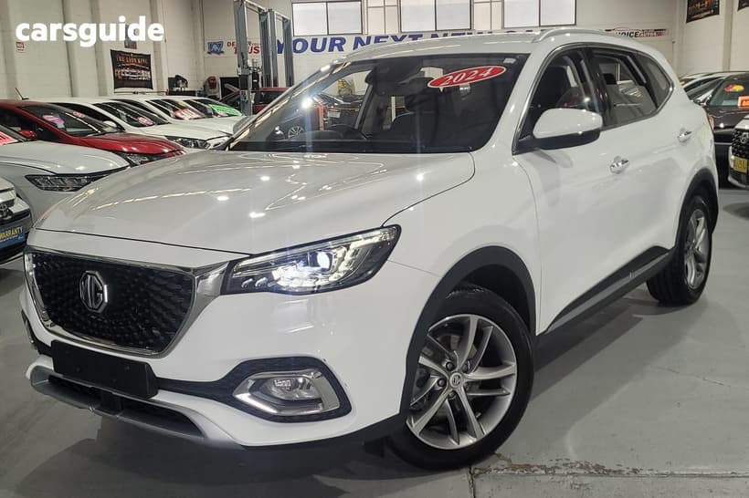 White 2024 MG HS Wagon Excite