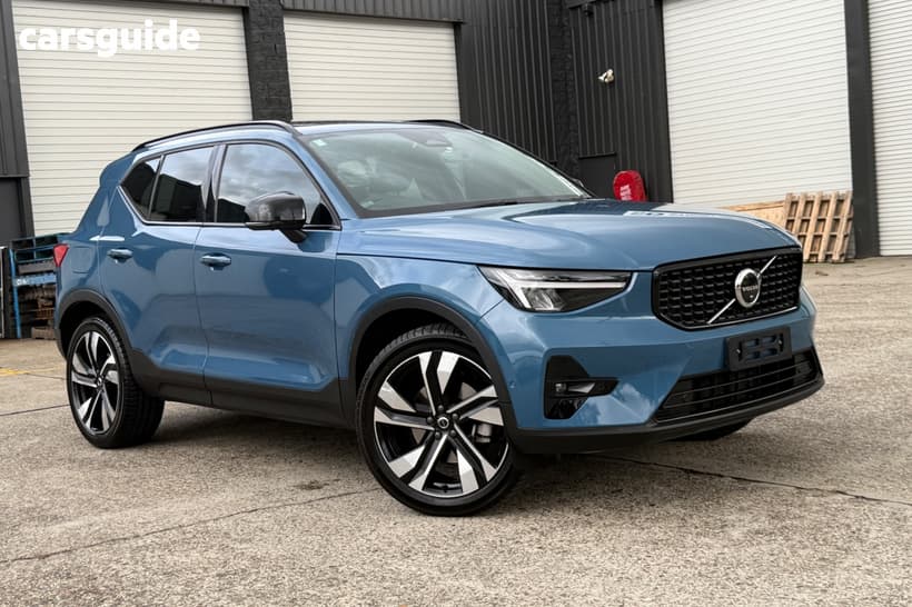 Blue 2023 Volvo XC40 Wagon Ultimate B5 Dark Mhev