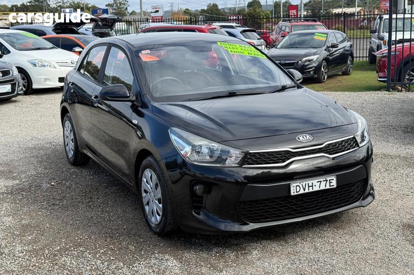 Black 2017 Kia RIO Hatchback S