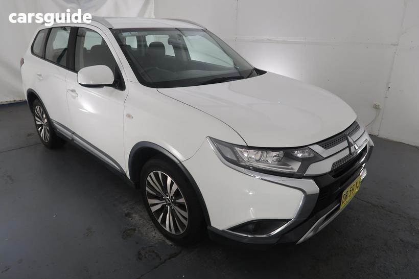 White 2018 Mitsubishi Outlander Wagon Es 7 Seat (2Wd)