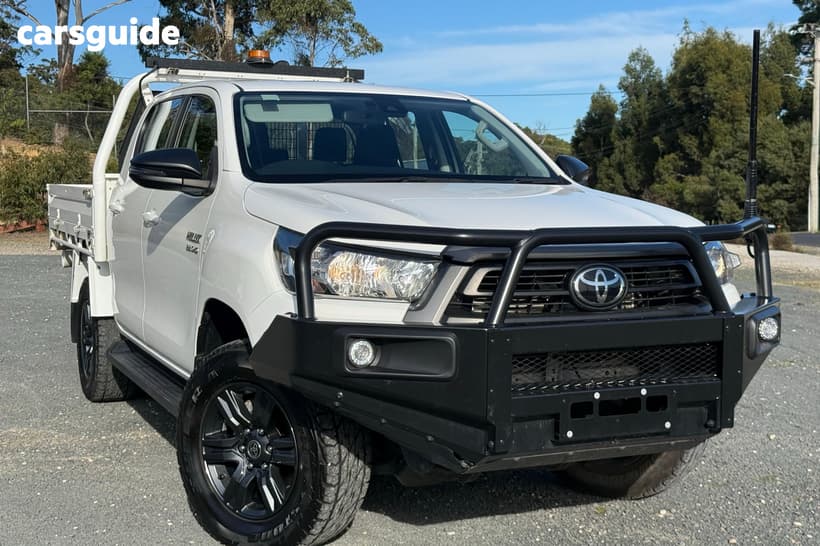 White 2023 Toyota Hilux Double Cab Chassis Sr (4X4)