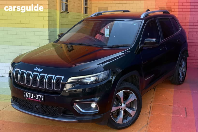 Black 2018 Jeep Cherokee Wagon Limited (4X4)