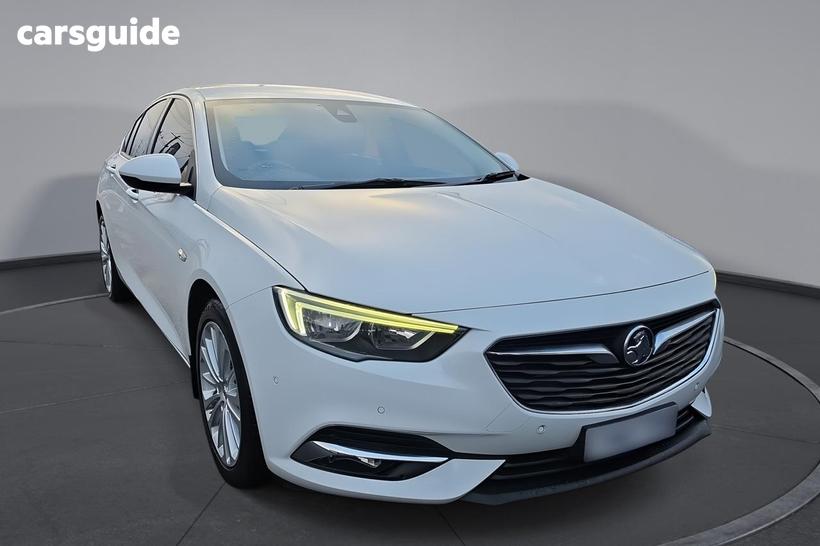 White 2018 Holden Calais Liftback