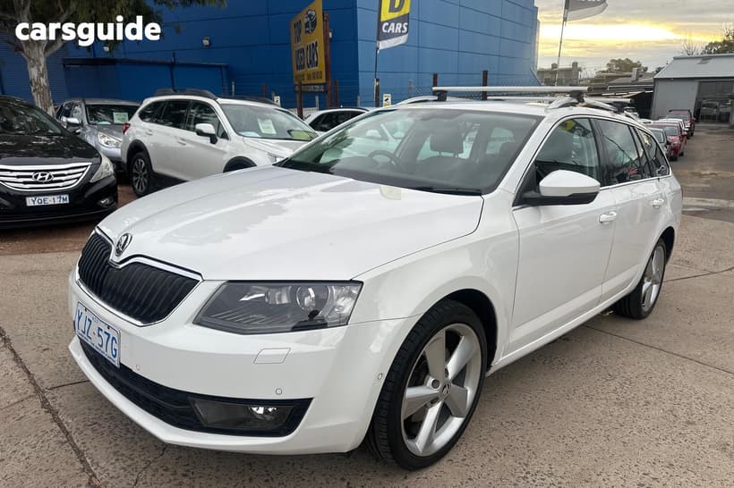 White 2014 Skoda Octavia Wagon 132 Tsi Elegance