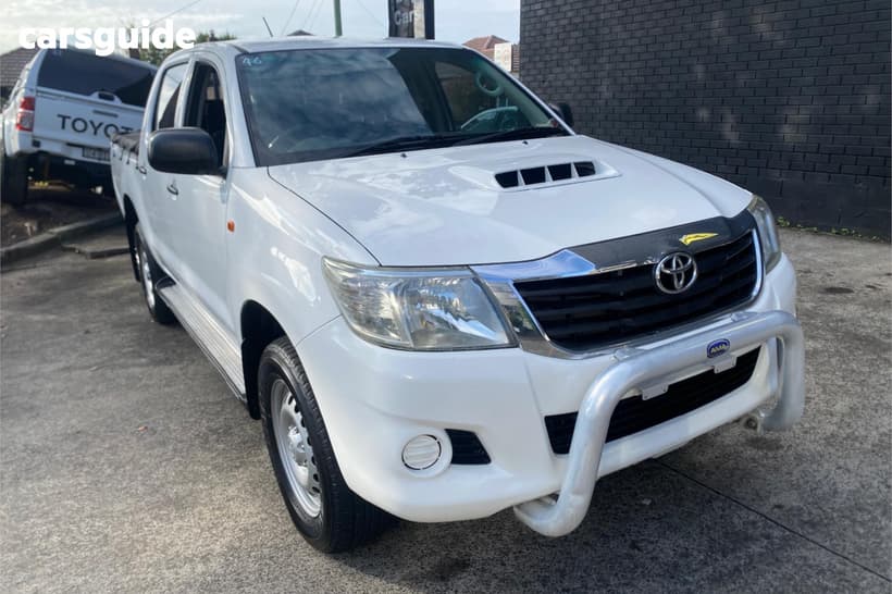 White 2014 Toyota Hilux Dual Cab Pick-up Sr (4X4)