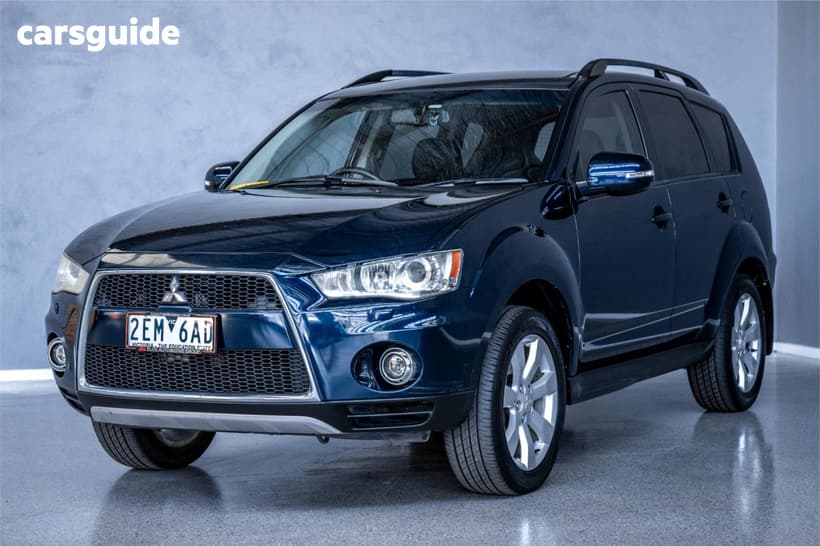 Blue 2011 Mitsubishi Outlander Wagon Xls
