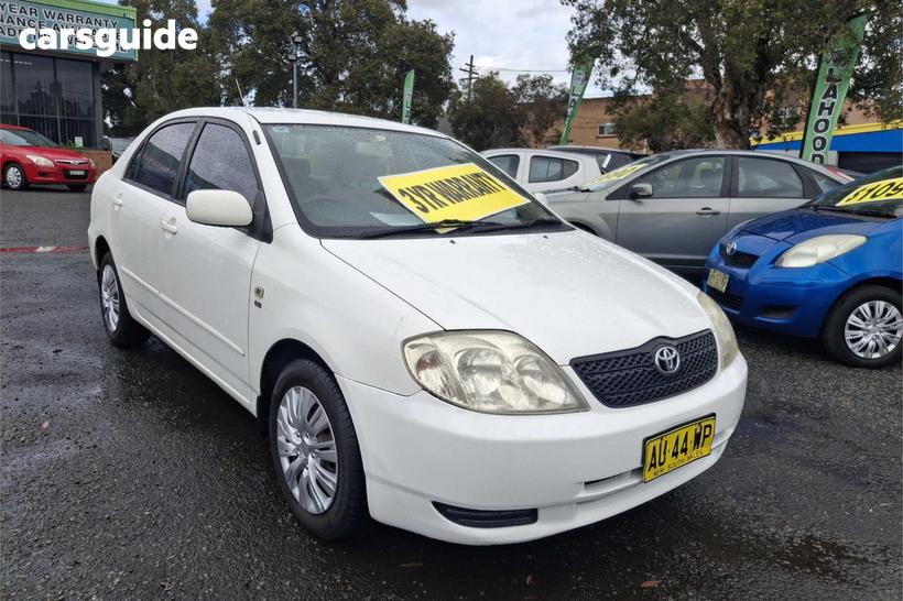 White 2001 Toyota Corolla Sedan Conquest