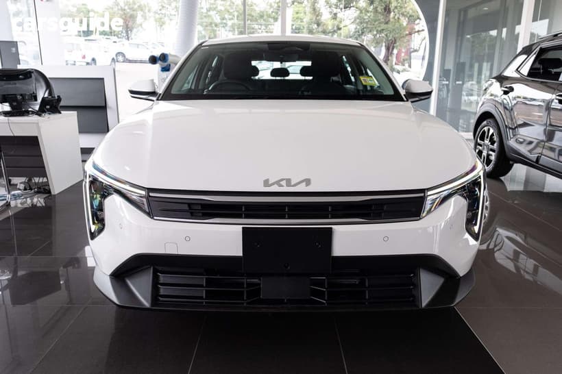 White 2026 Kia K4 Hatchback S