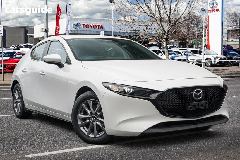 White 2024 Mazda 3 Hatchback G20 Pure
