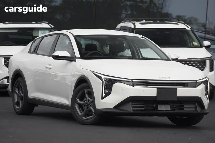 White 2026 Kia K4 Hatchback S