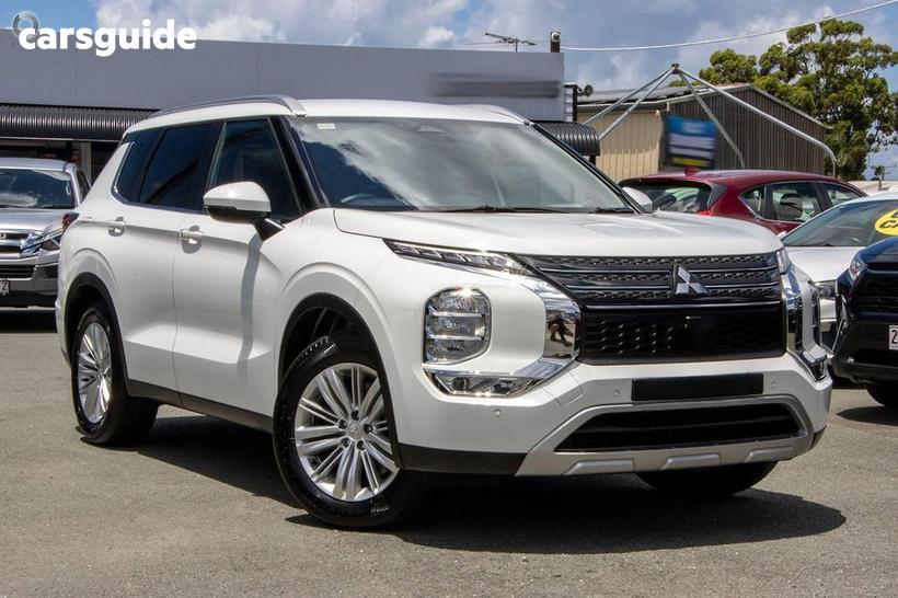 White 2024 Mitsubishi Outlander Wagon Ls 7 Seat (Awd)