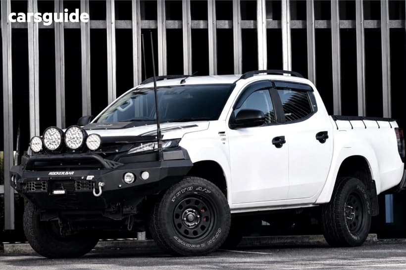 White 2019 Mitsubishi Triton Double Cab Pick Up Glx Plus (4X4)