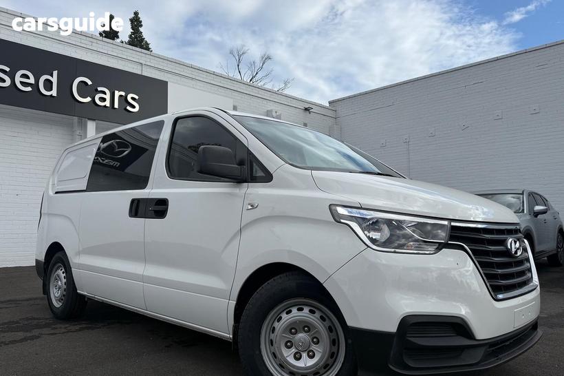 White 2020 Hyundai Iload Crew Van 6S Liftback