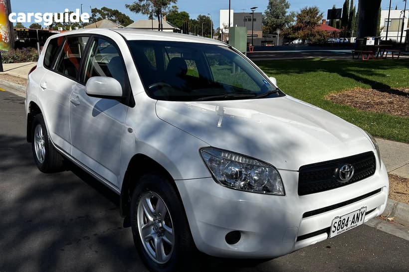 White 2008 Toyota RAV4 Wagon Cv (4X4)