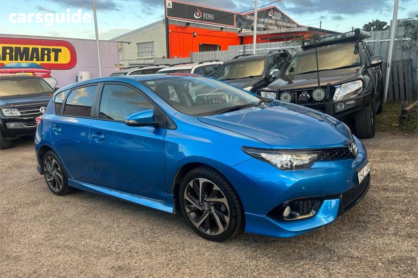 Blue 2016 Toyota Corolla Hatchback Sx
