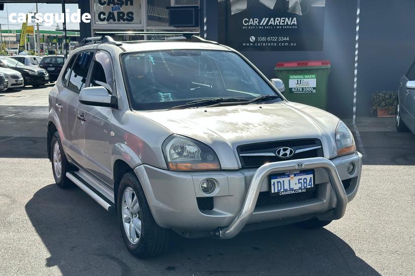 Silver 2009 Hyundai Tucson Wagon City Elite
