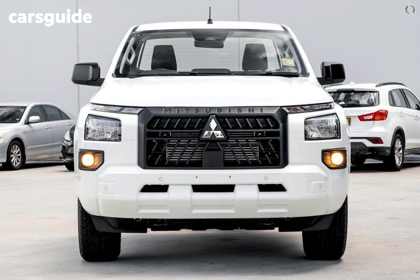 White 2025 Mitsubishi Triton Cab Chassis Glx (4X4)