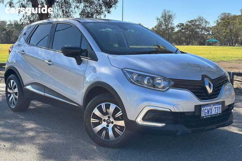 Silver 2018 Renault Captur Wagon Zen