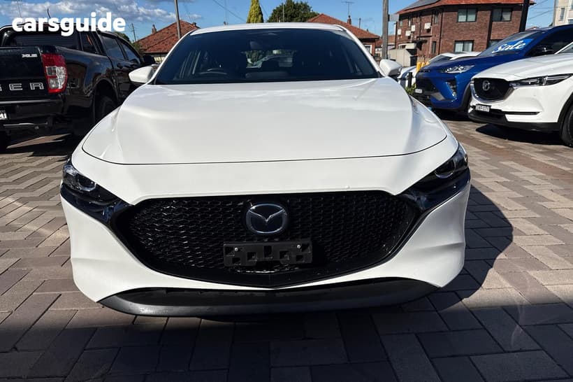 White 2024 Mazda 3 Hatchback G20 Pure