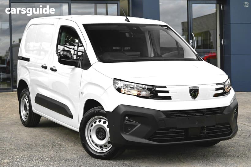 White 2026 Peugeot Partner Commercial PRO F