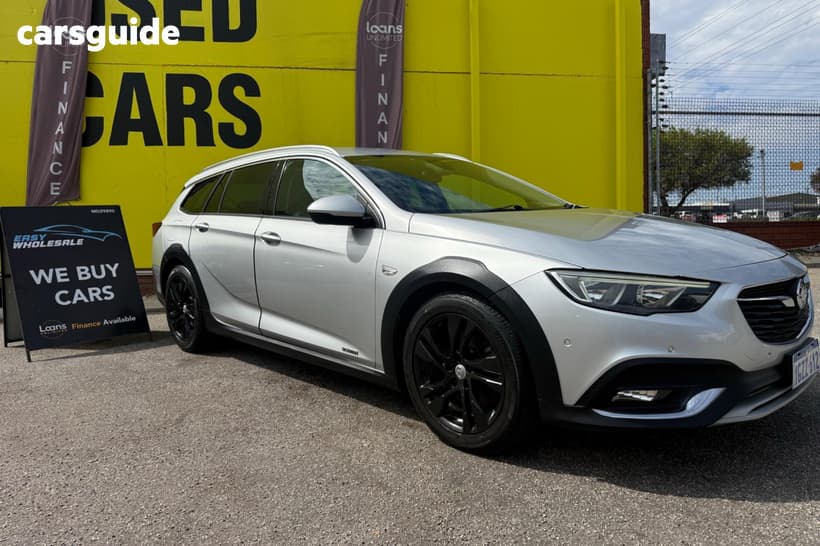 Silver 2018 Holden Calais Sportswagon Tourer