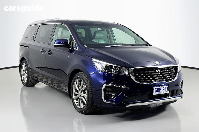 Black 2018 Kia Carnival Wagon Platinum