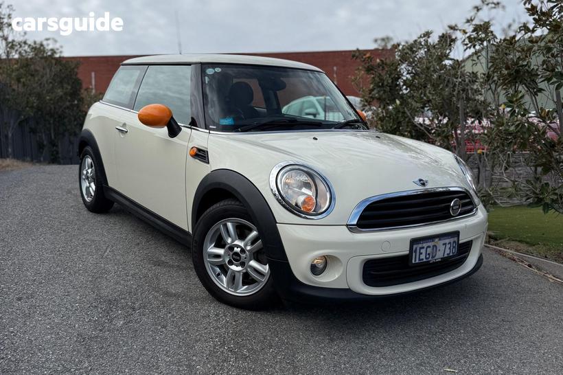 White 2013 Mini Cooper Hatch RAY R56 MY13