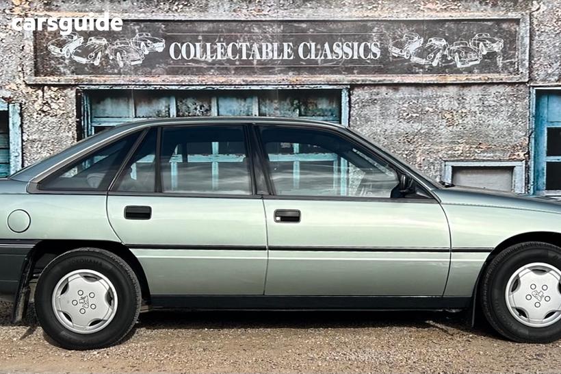 Green 1990 Holden Commodore Sedan Executive