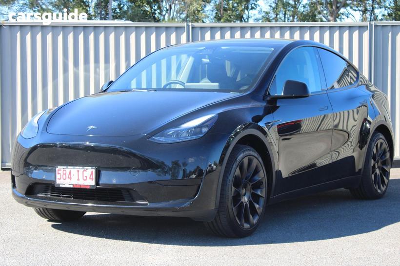 Black 2023 Tesla Model Y Wagon Rear-Wheel Drive