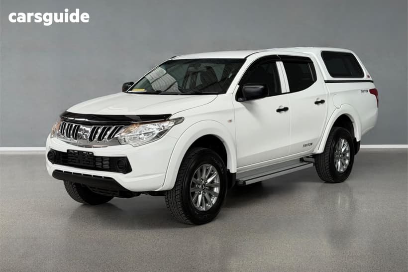 White 2015 Mitsubishi Triton Dual Cab Utility Glx