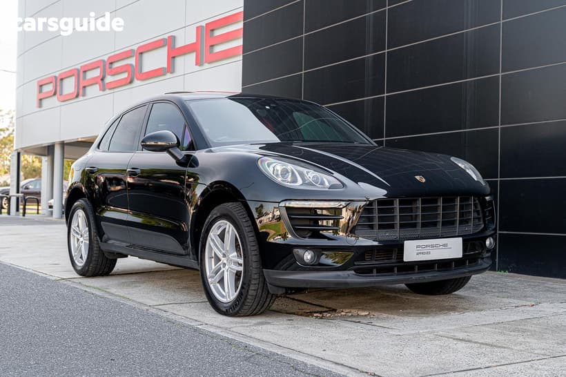 Black 2018 Porsche Macan Wagon