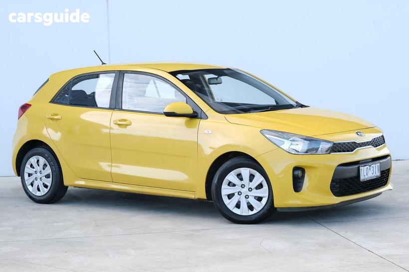 Yellow 2017 Kia RIO Hatchback S