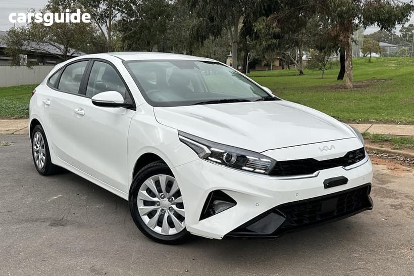 White 2024 Kia Cerato Hatchback S