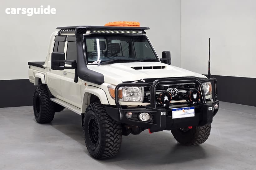 White 2020 Toyota Landcruiser Double Cab Chassis Gxl (4X4)