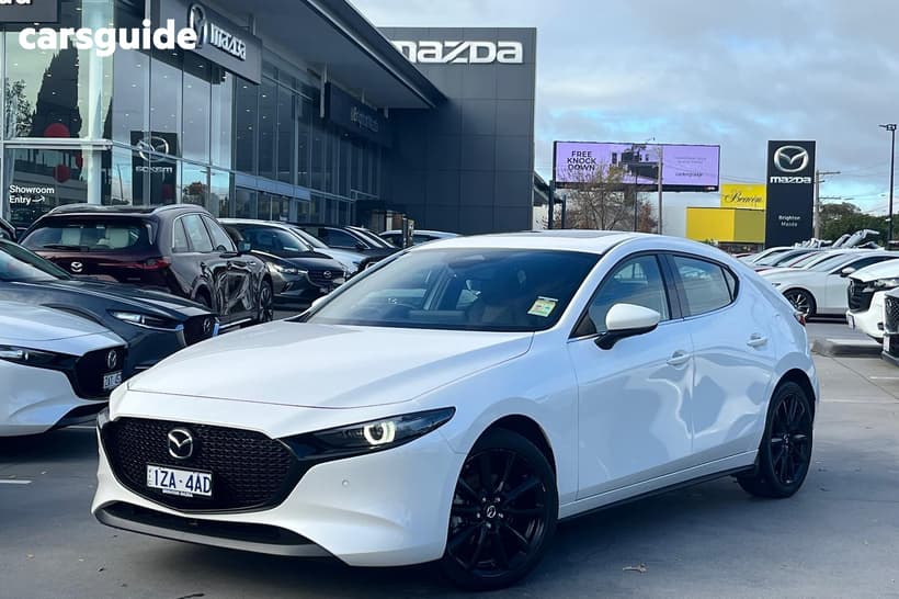 White 2024 Mazda 3 Hatchback G25 Astina
