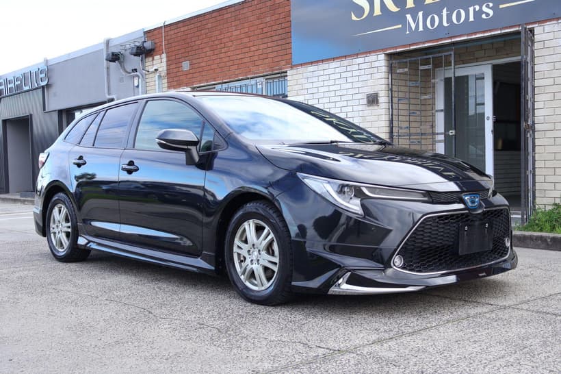 Black 2021 Toyota Corolla SUV TOURING WXB (HYBRID) ZWE211