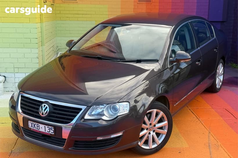 Brown 2009 Volkswagen Passat Sedan 125 Tdi