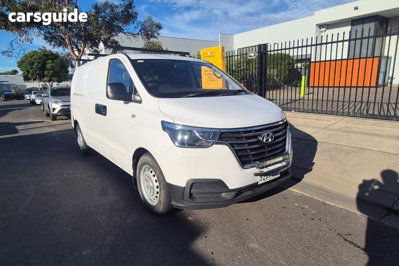 White 2018 Hyundai Iload Van 3S Liftback