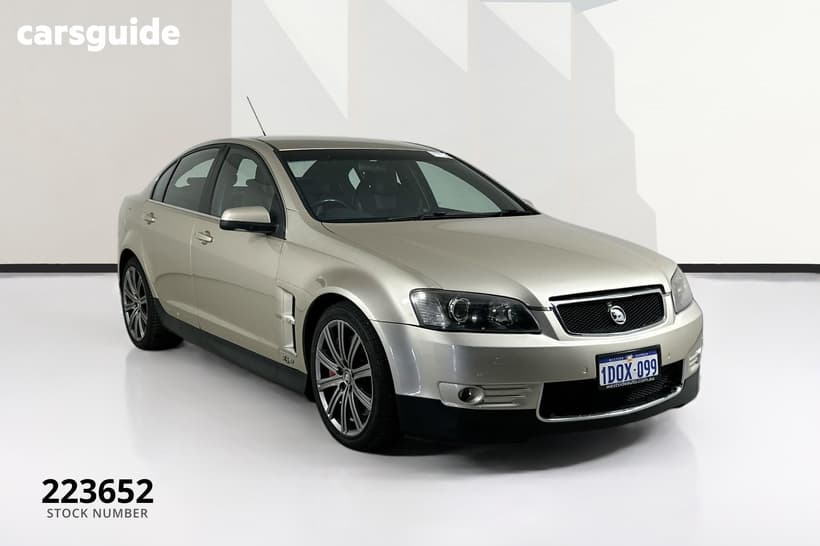 Gold 2006 HSV Senator Sedan Signature