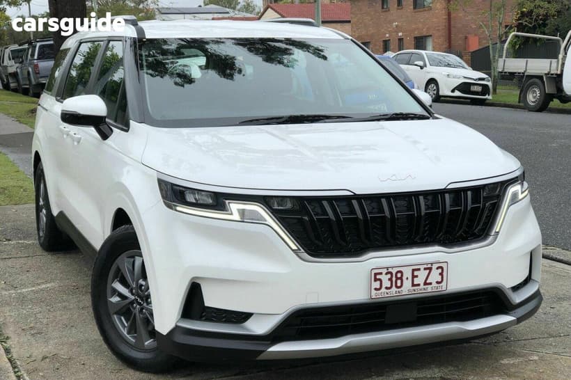 White 2022 Kia Carnival Wagon S
