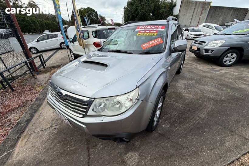 Silver 2008 Subaru Forester Wagon Xt