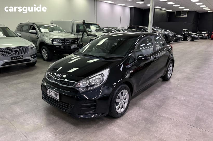 Black 2015 Kia RIO Hatchback S