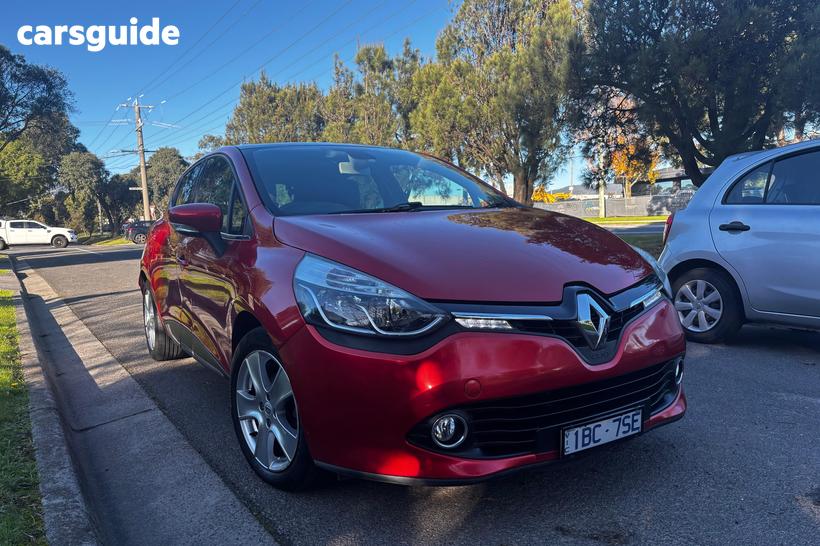 Red 2014 Renault Clio Hatchback Dynamique