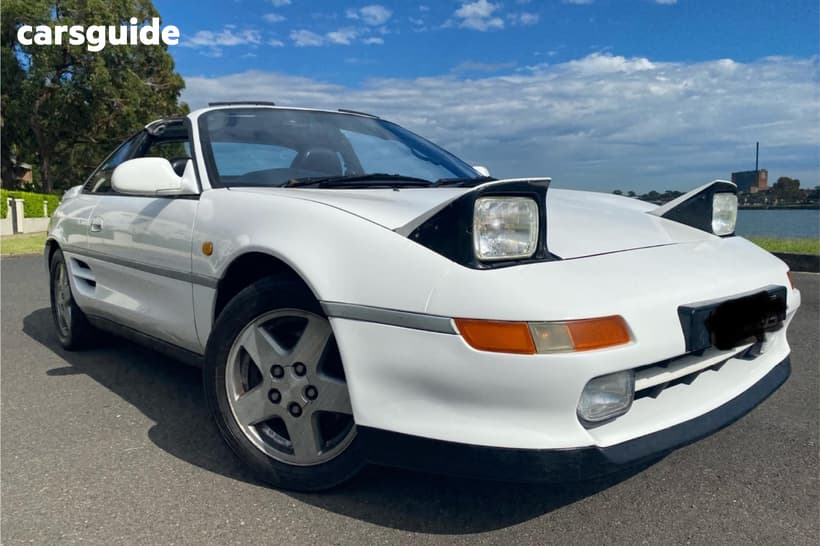 White 1991 Toyota MR2 Coupe