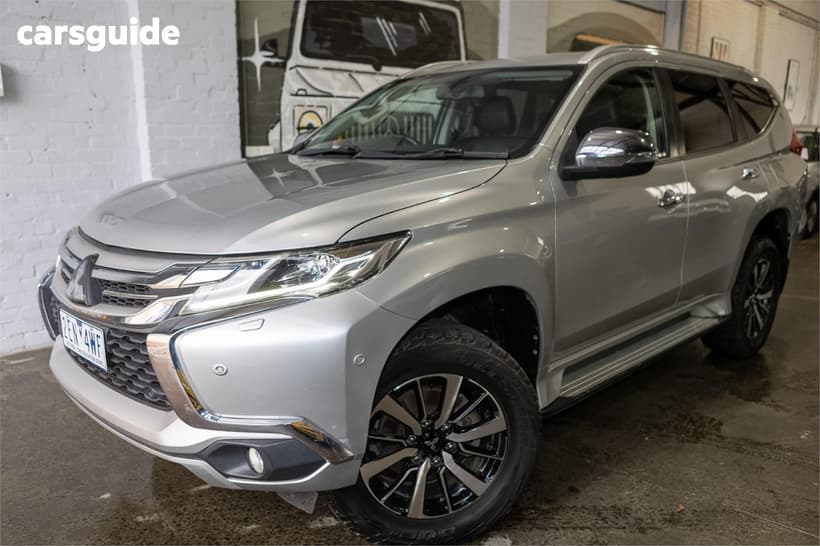 Silver 2017 Mitsubishi Pajero Sport Wagon Exceed (4X4) 7 Seat