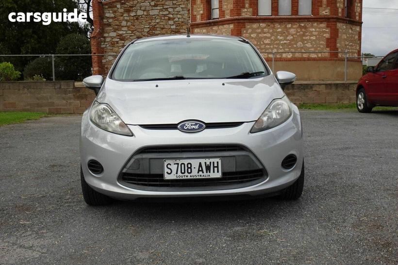 Silver 2013 Ford Fiesta Hatchback Cl